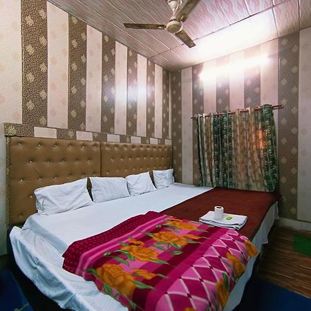 Hotel India Inn Walking Distance From Taj Mahal-- Rooftop Taj Mahal View Agra  Exterior foto