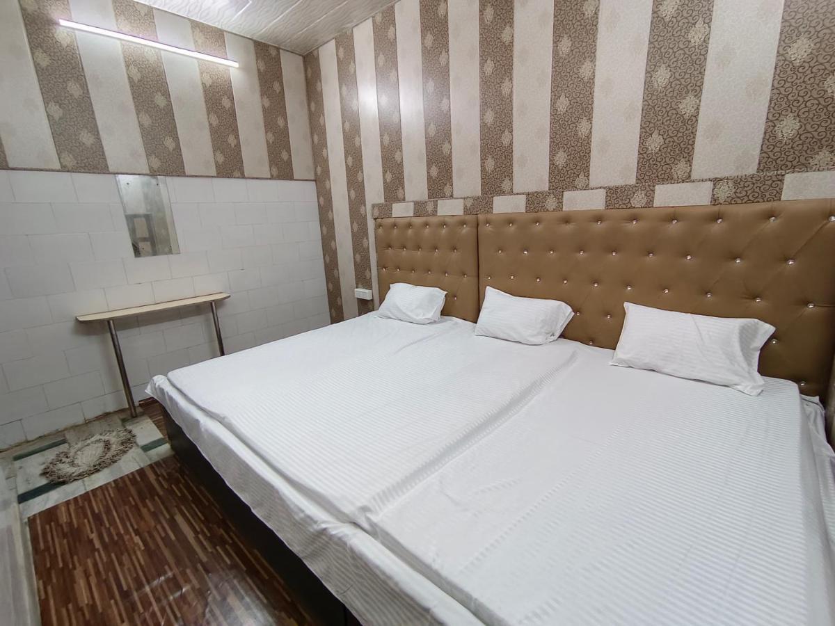 Hotel India Inn Walking Distance From Taj Mahal-- Rooftop Taj Mahal View Agra  Exterior foto