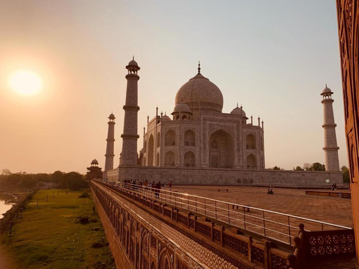 Hotel India Inn Walking Distance From Taj Mahal-- Rooftop Taj Mahal View Agra  Exterior foto