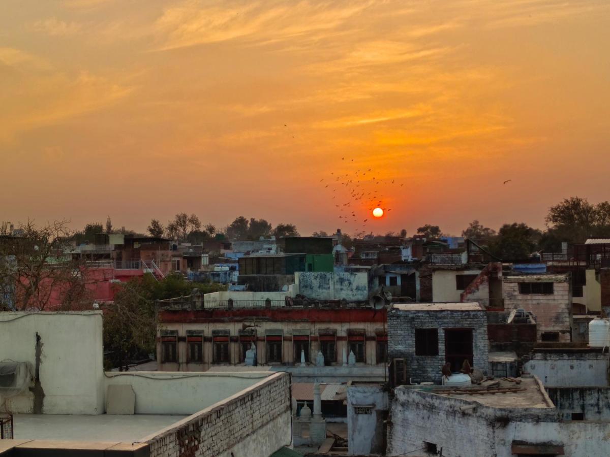Hotel India Inn Walking Distance From Taj Mahal-- Rooftop Taj Mahal View Agra  Exterior foto