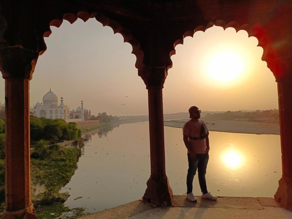 Hotel India Inn Walking Distance From Taj Mahal-- Rooftop Taj Mahal View Agra  Exterior foto