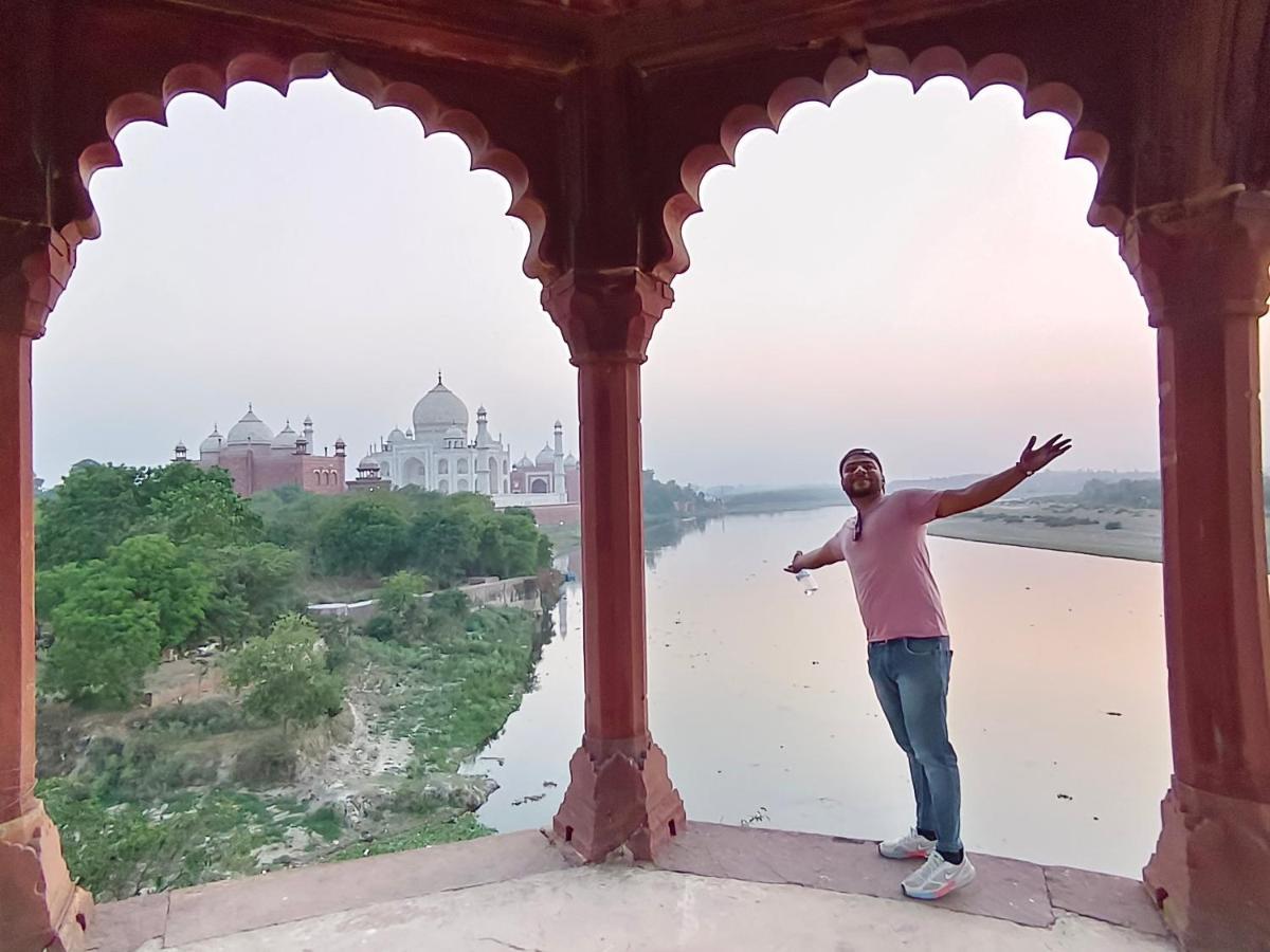 Hotel India Inn Walking Distance From Taj Mahal-- Rooftop Taj Mahal View Agra  Exterior foto